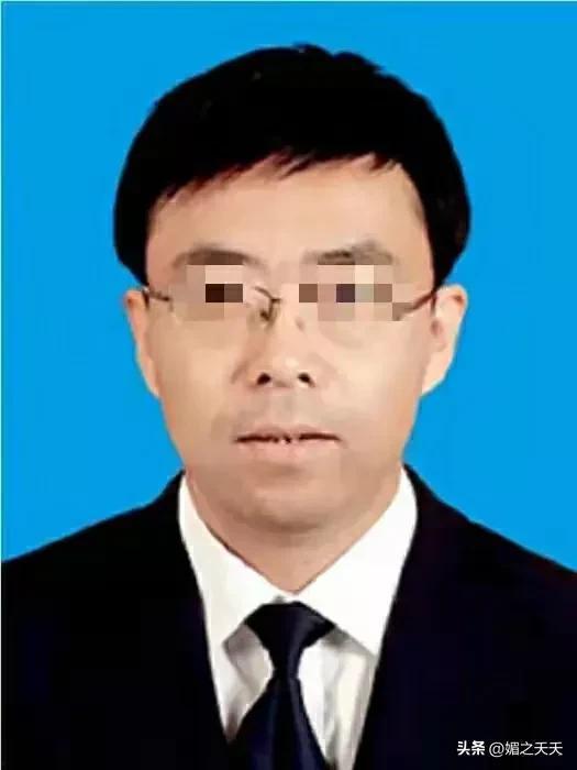 李新功老婆的照片曝光,神秘面纱下的真实形象首度揭晓