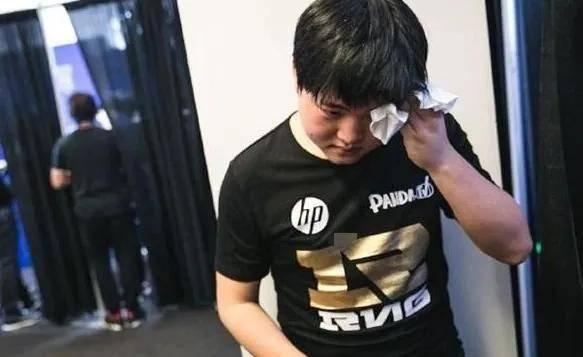 简自豪个人资料,才华横溢的青年才俊，多领域成就斐然