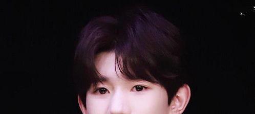 王源眼睛图片,王源深邃眼眸下的星辰大海