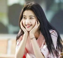 董娜娜个人资料,才华横溢的年轻艺术家，绽放独特光彩